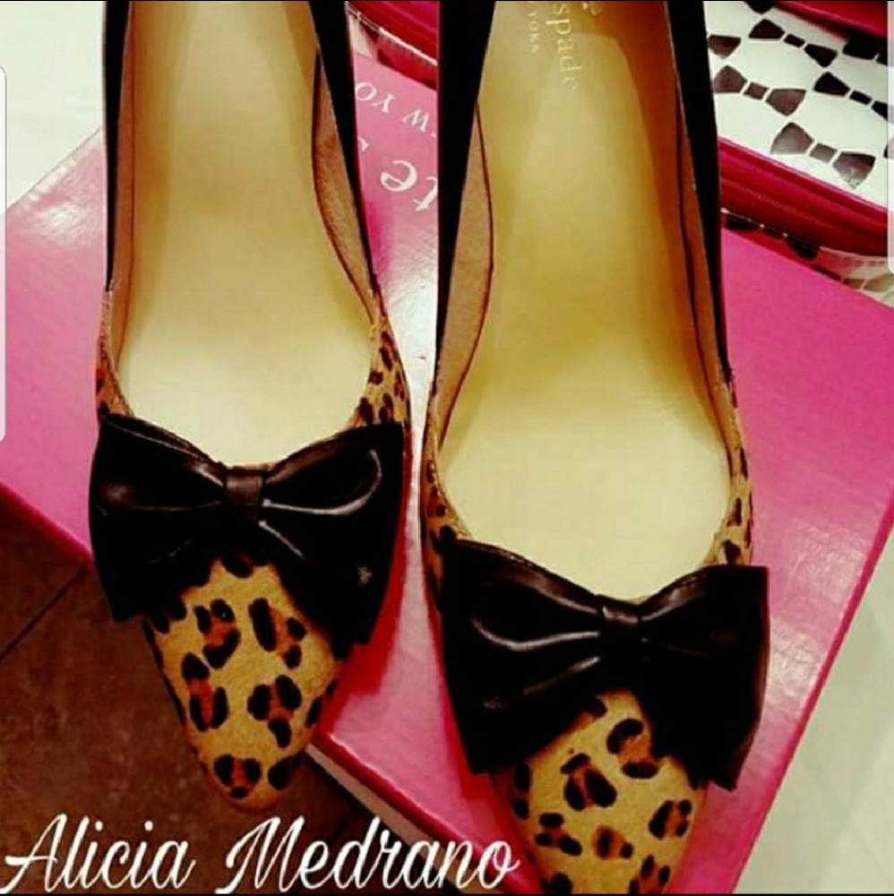 Kate heels in transit